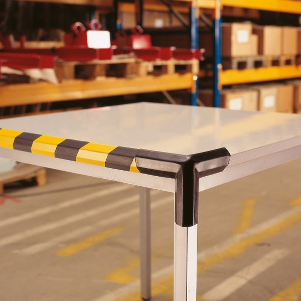 TRAFFIC-LINE External Tri-Corner Protection - TRAPEZE - Self-Adhesive - Black