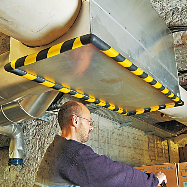 TRAFFIC-LINE Edge Protection - TRAPEZE 35/40 - Self-Adhesive - 1,000mm Long - Yellow/Black