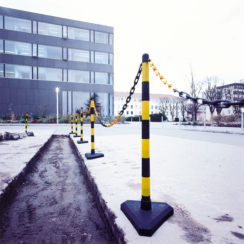 Guarda Chain Post Set - Concrete Filled Bases - IndustraCare